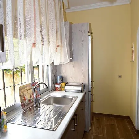 John And Tania's Garden 度假居 *